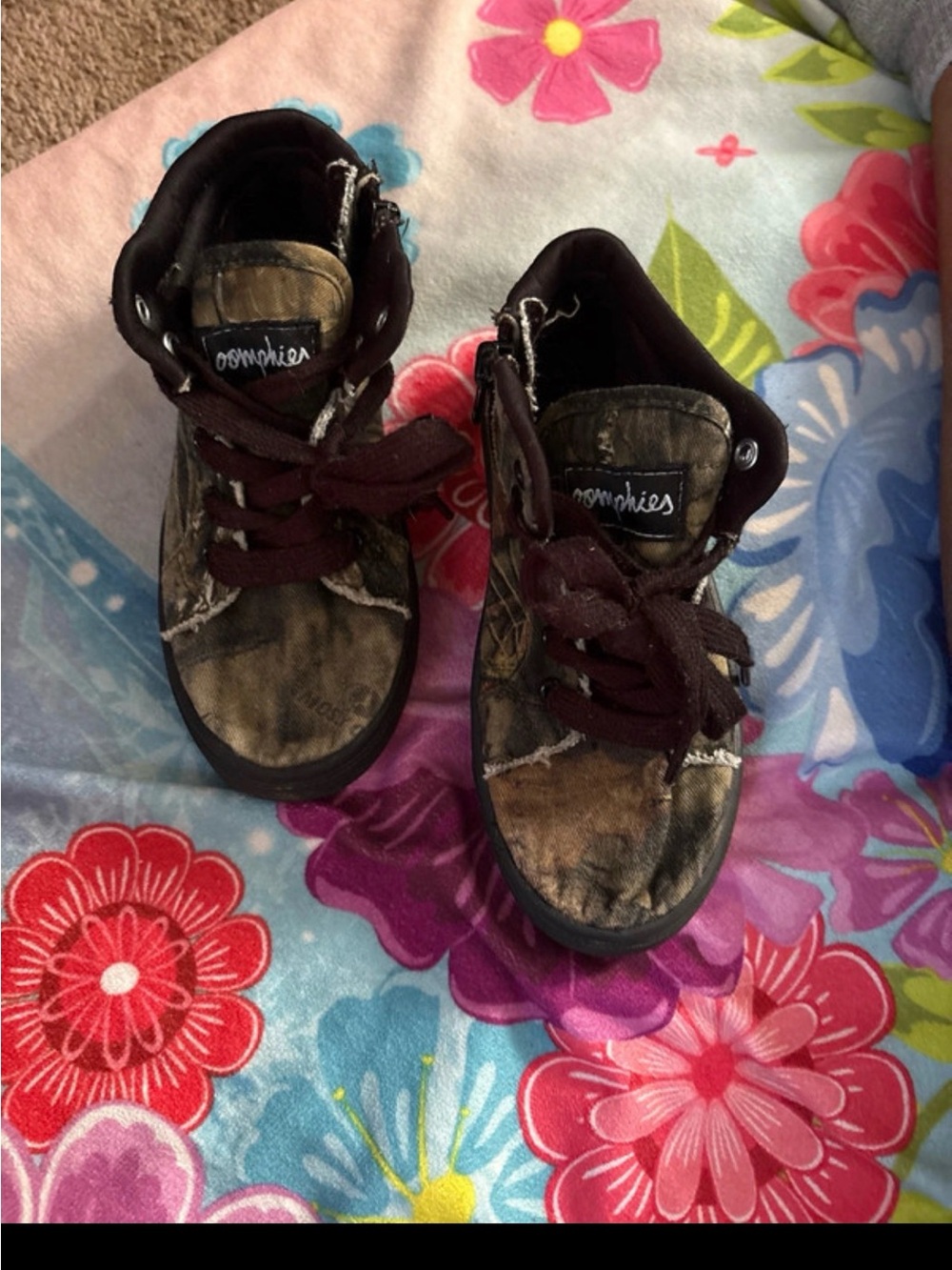oomph’s Camo Sneakers
